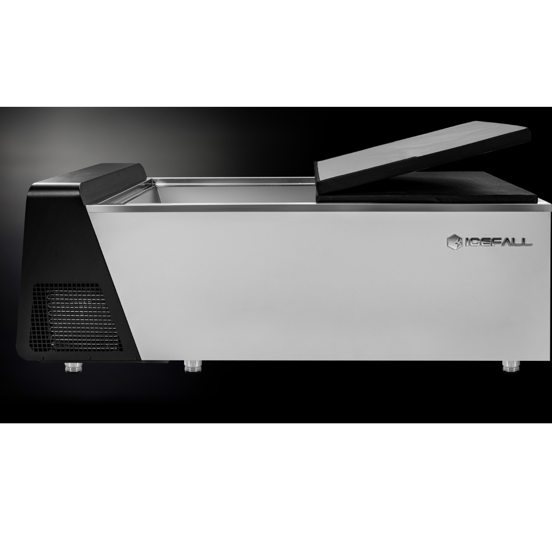 ICE BATH Ice Bath interior view