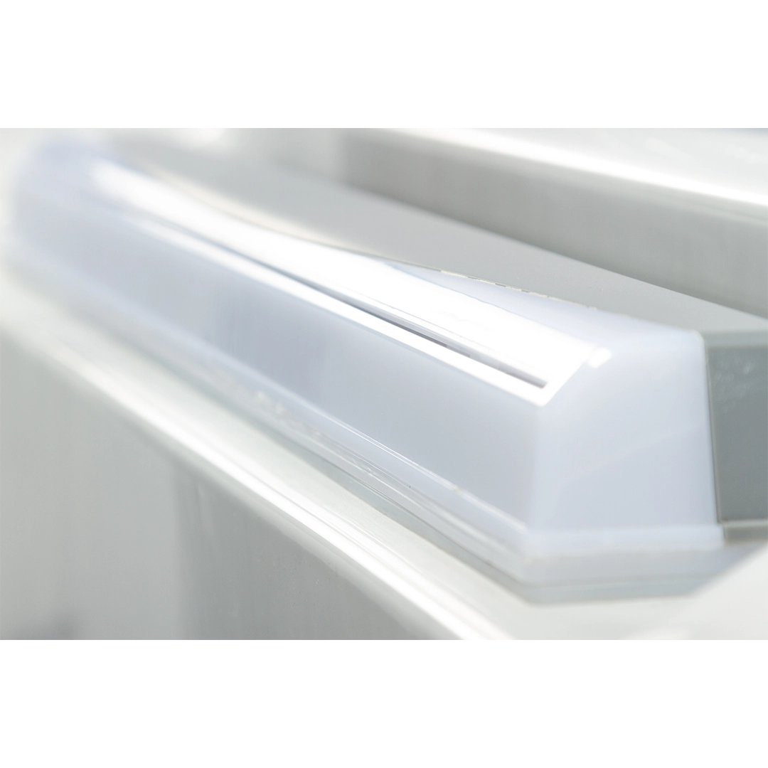 Blade waterfall feature